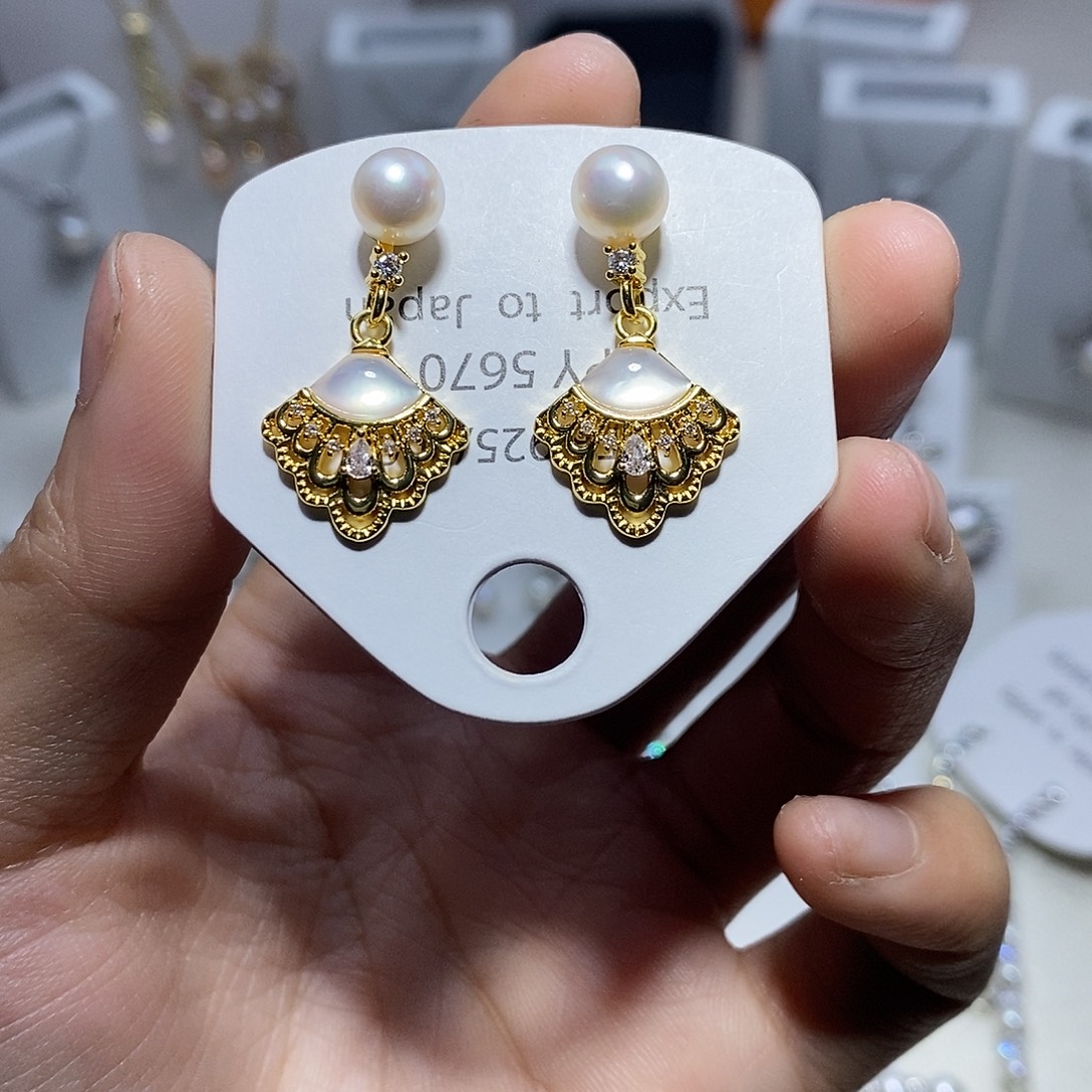 淡水珍珠耳饰未镶嵌