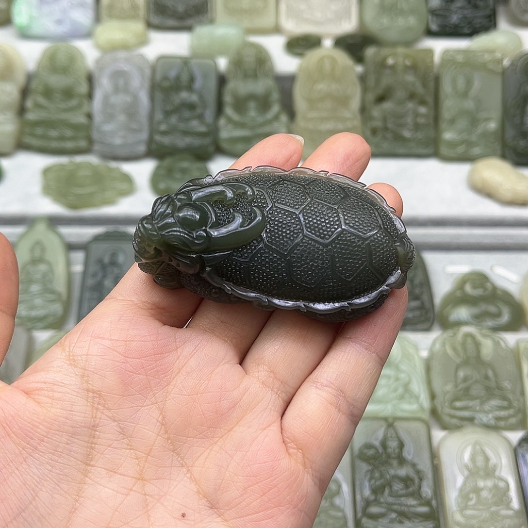 和田玉颈饰未镶嵌一**捺