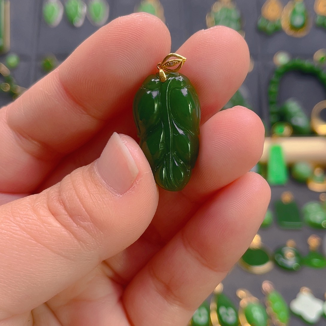 和田玉吊坠(不含链)18K金镶嵌498