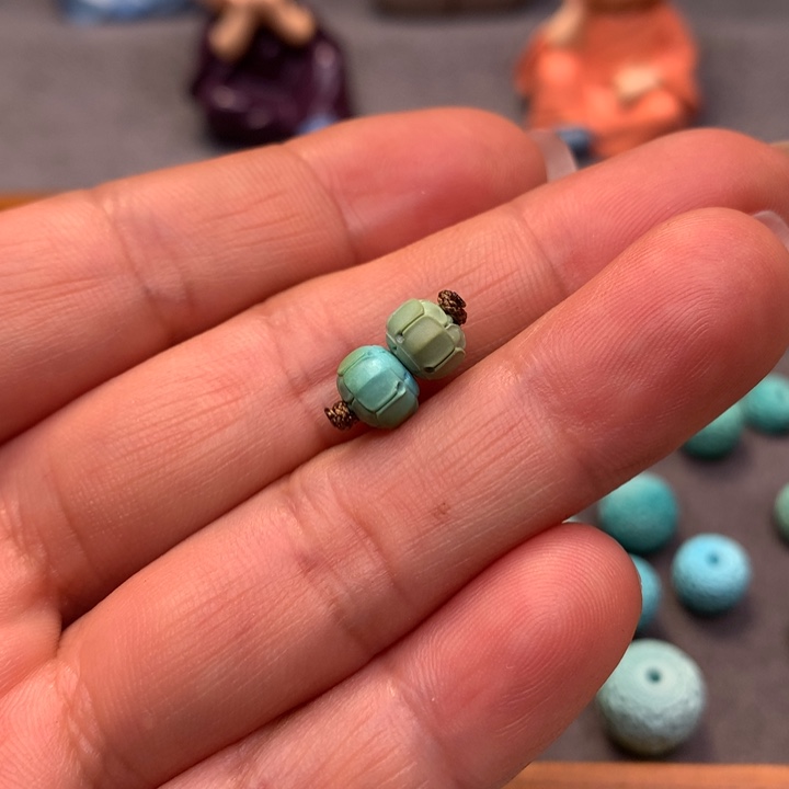 绿松石颈饰未镶嵌