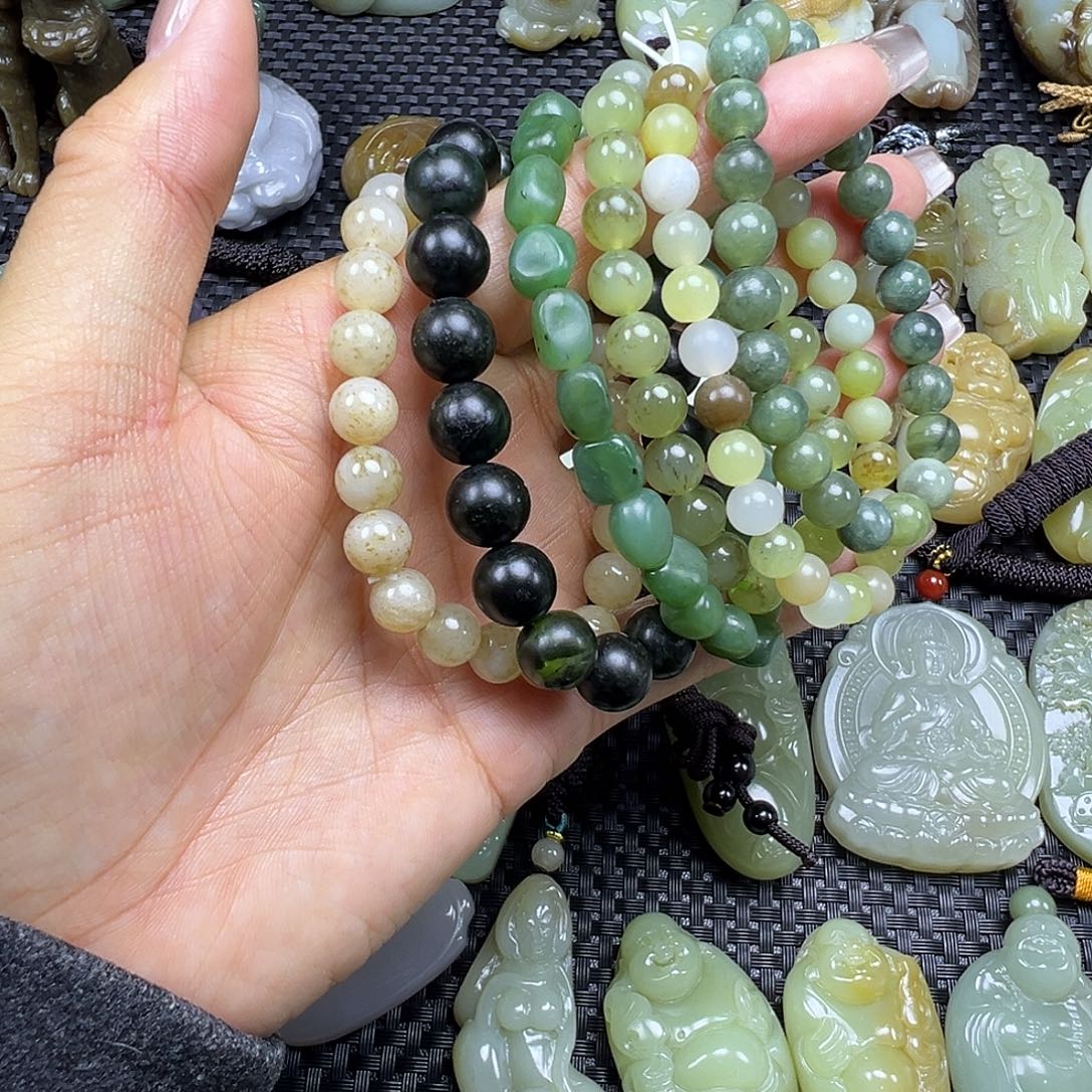 和田玉未镶嵌吊坠(不含链)福利漏，不退不换