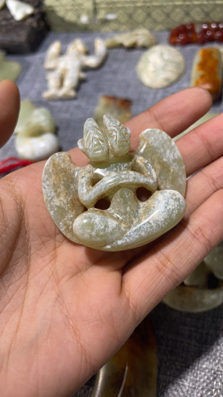 河磨奇石太阳神型件
