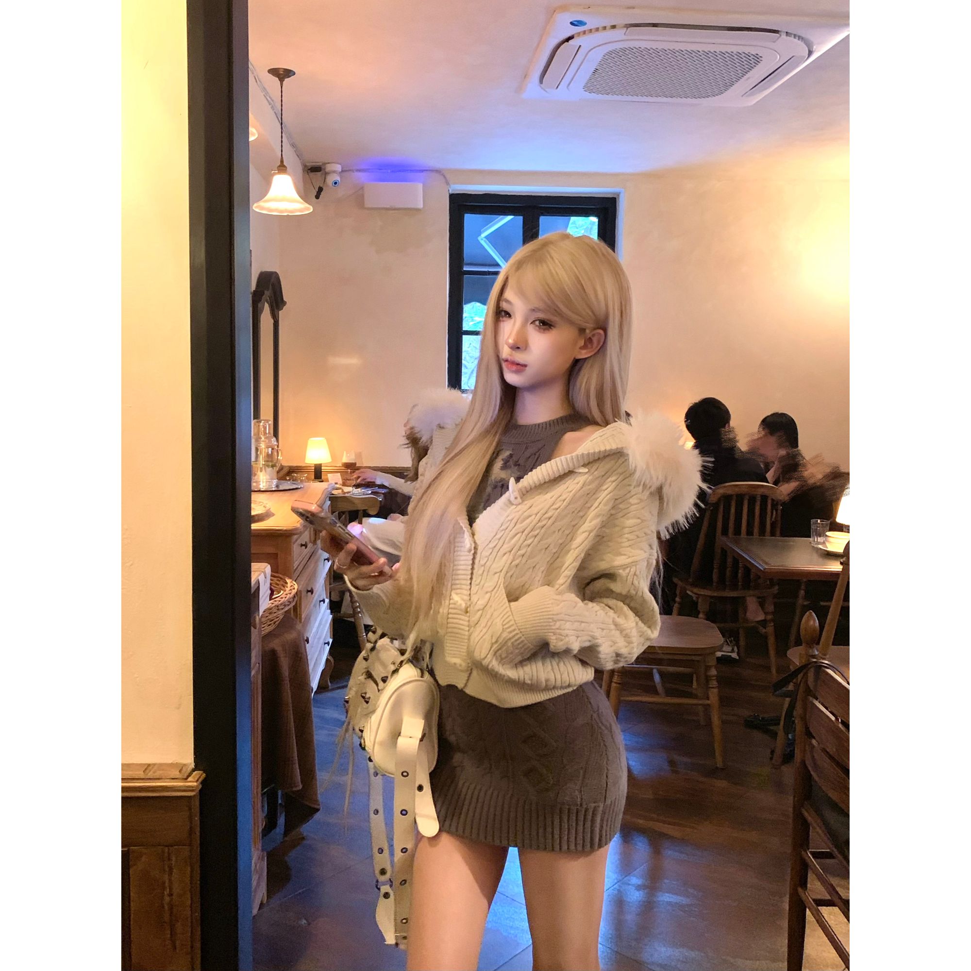 MinieMia【巴黎晚宴】纯欲辣妹毛织挂脖镂空连衣裙毛毛短款外套套装