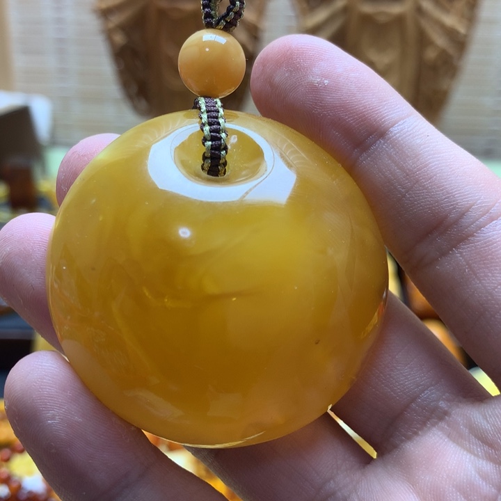 琥珀珠宝奇石未镶嵌