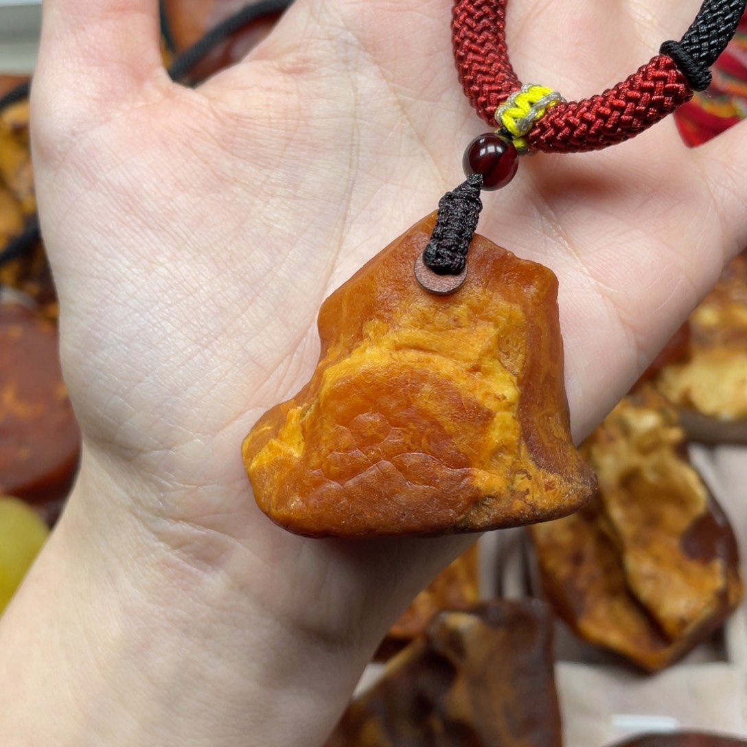 琥珀珠宝奇石未镶嵌