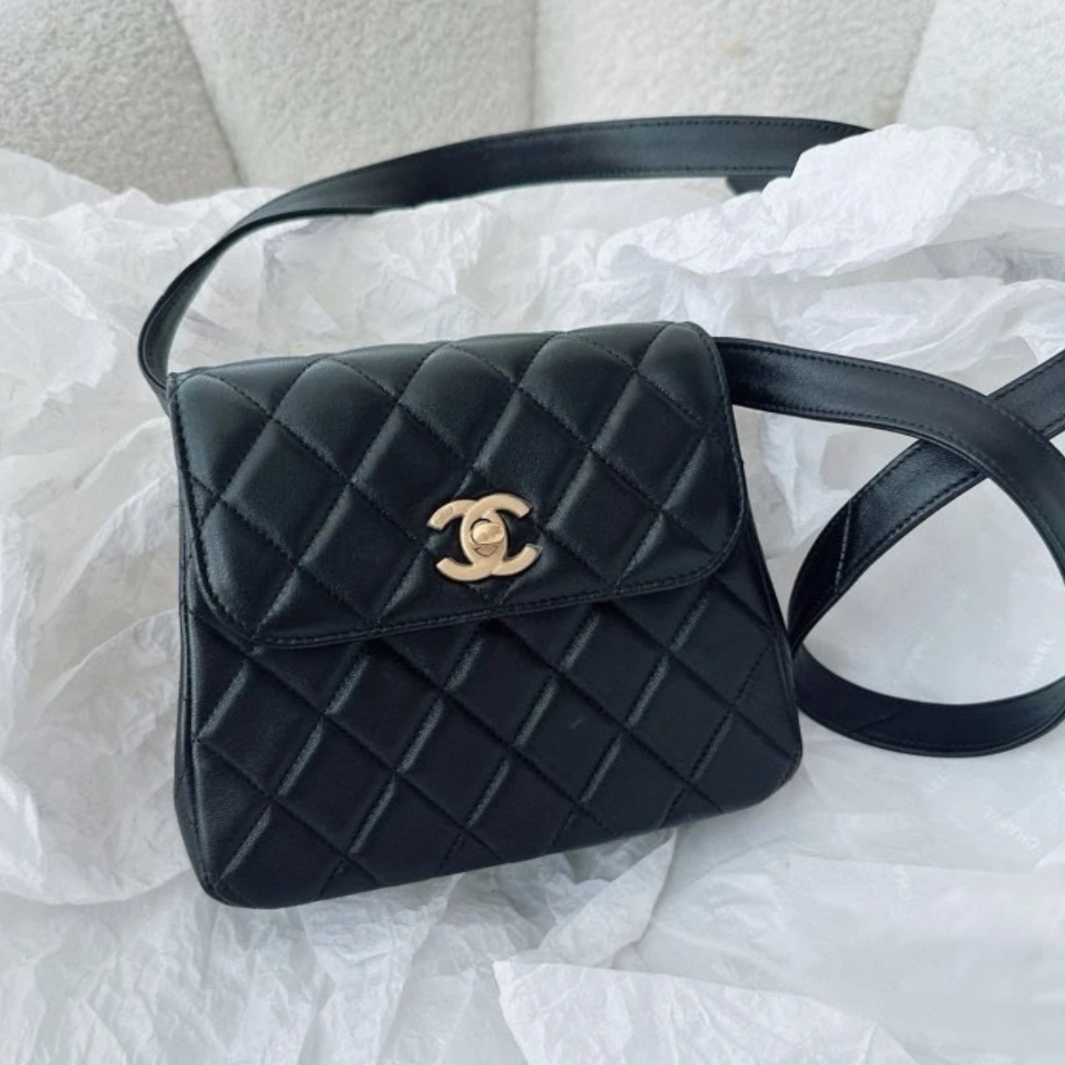 未使用 Chanel/香奈儿 多多奢品/香奈儿25A黑金口盖斜挎包