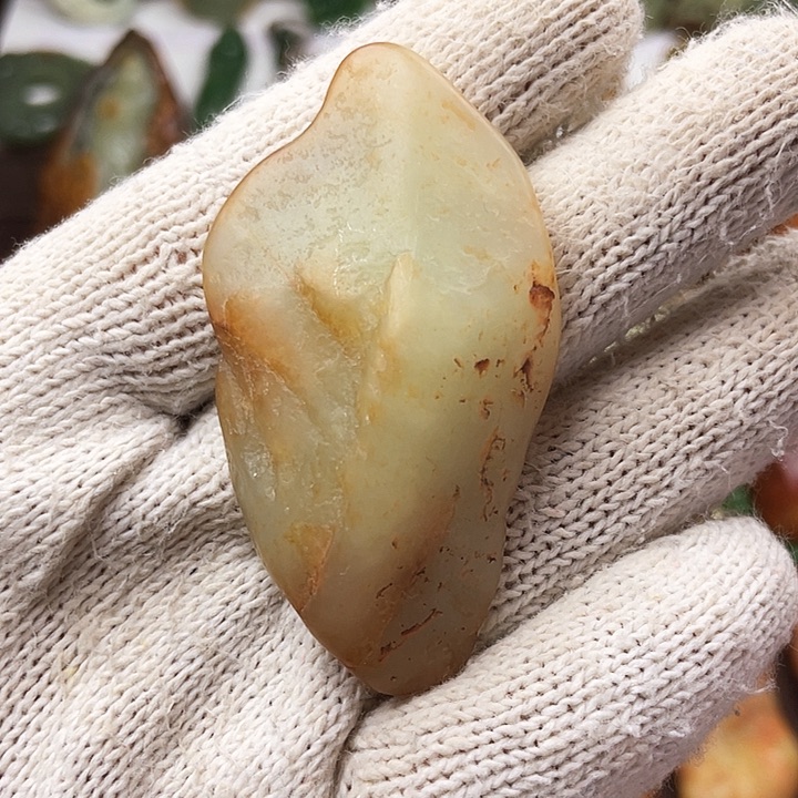 岫岩河磨玉（透闪石质玉）颈饰未镶嵌