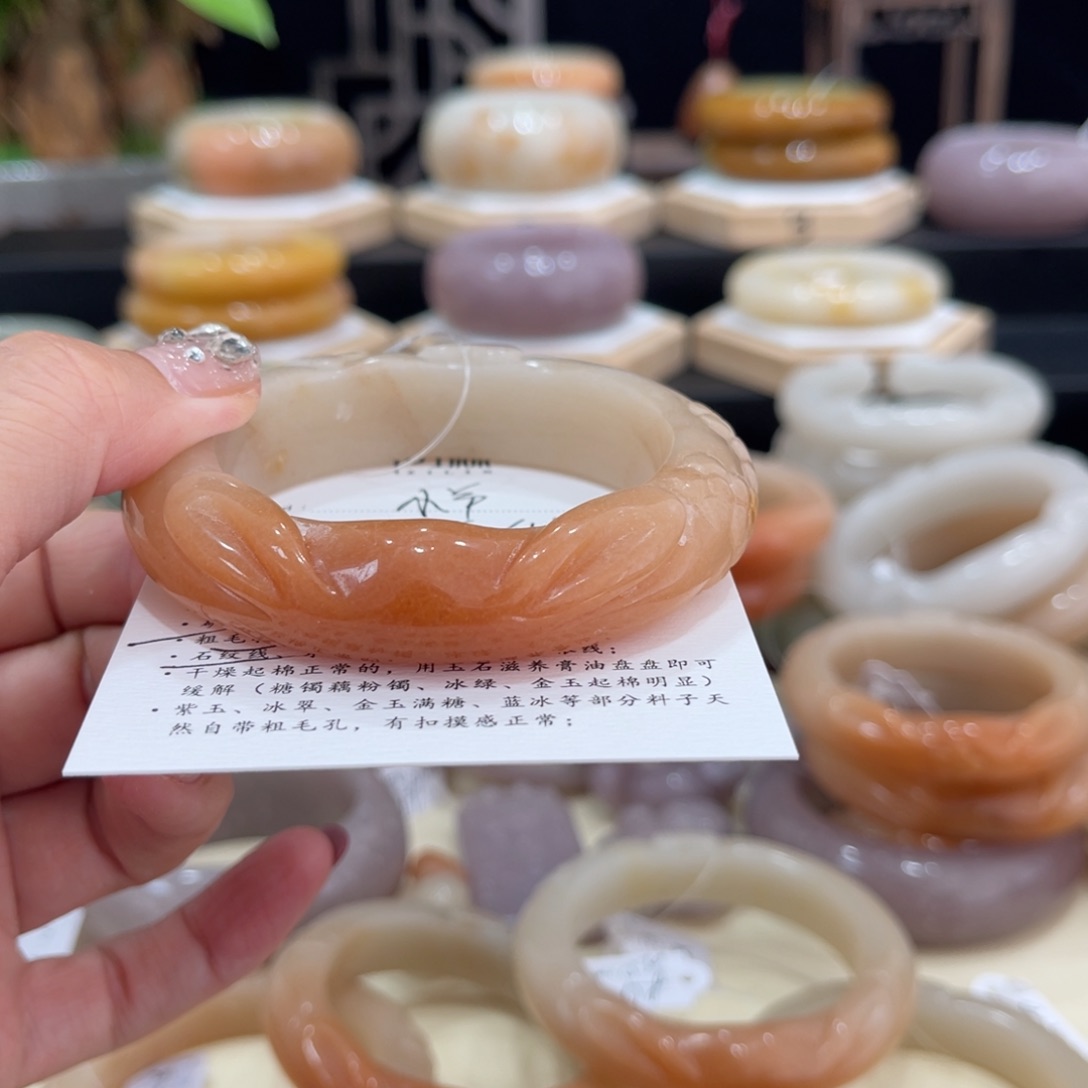 石英质玉手镯未镶嵌小****