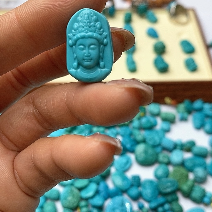 绿松石颈饰未镶嵌