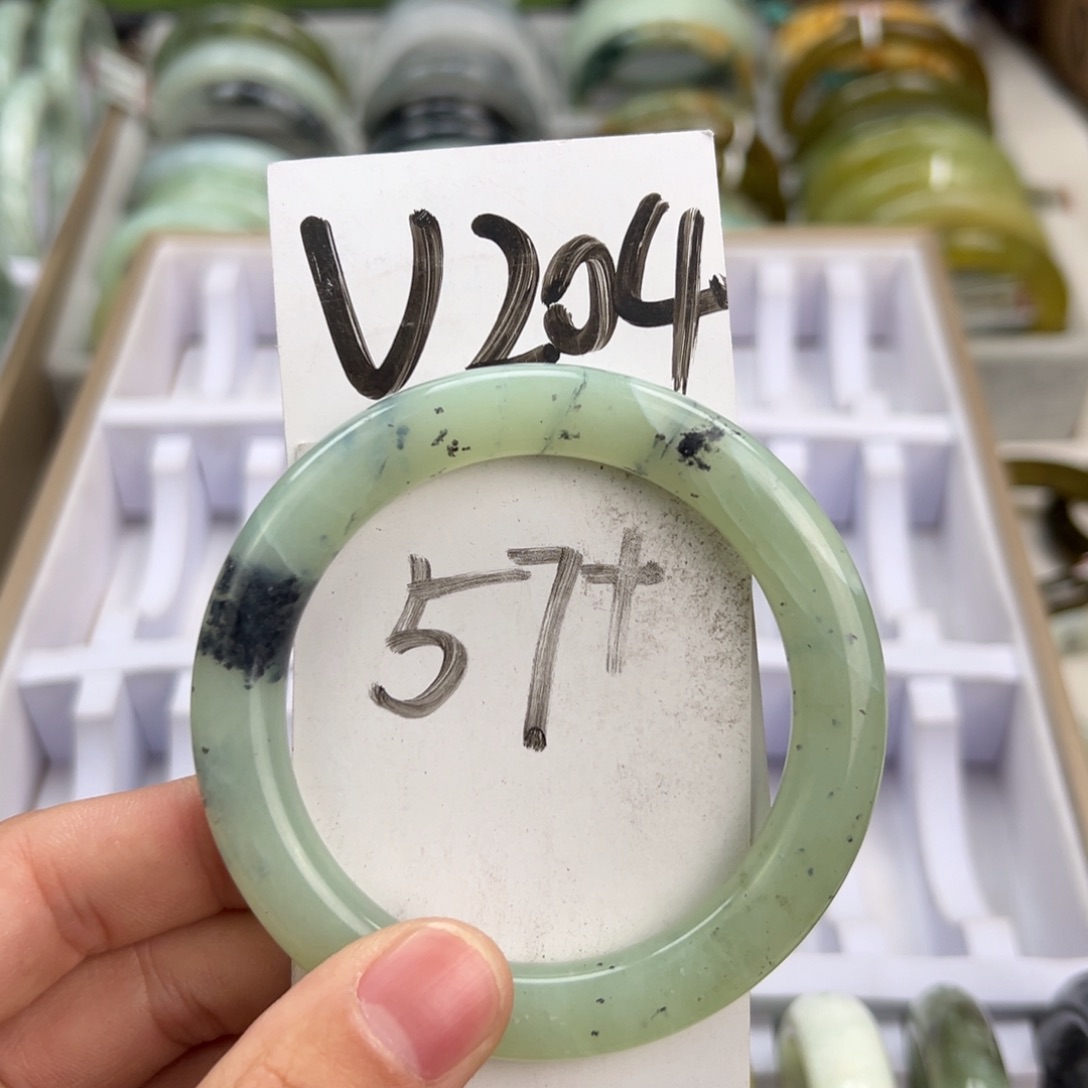 岫玉手镯未镶嵌天然岫玉微瑕