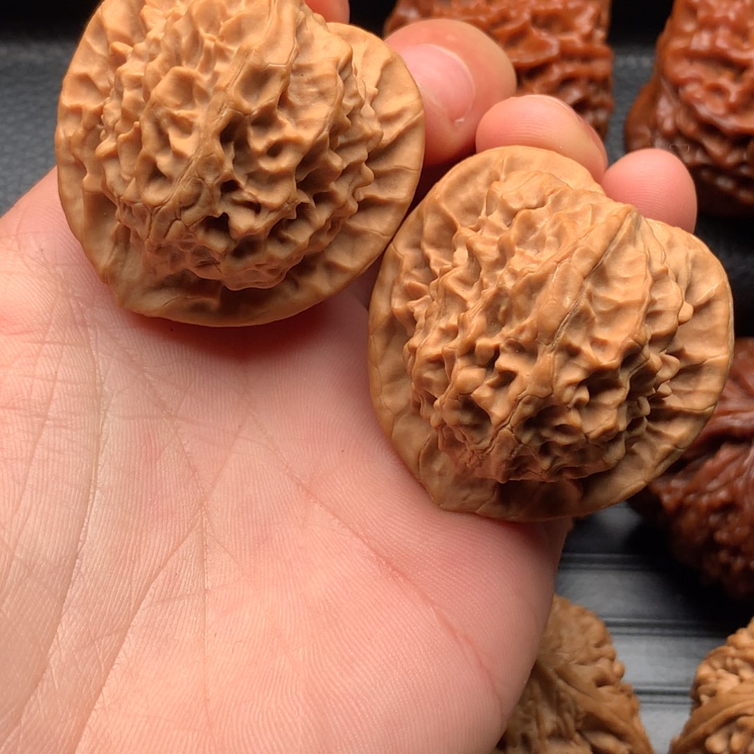 文玩核桃把件昼***汁秦闷