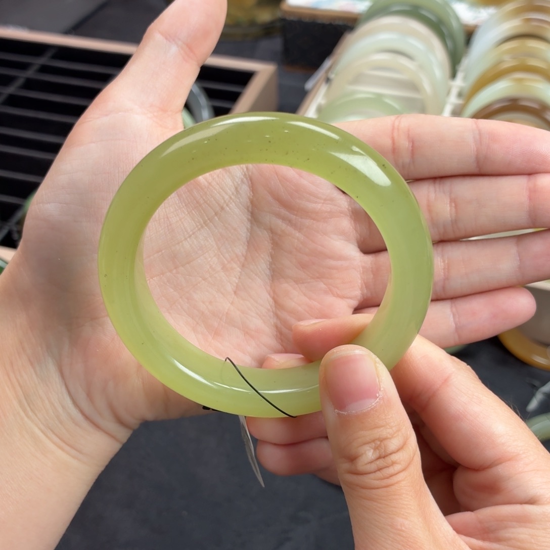 小***萌和田玉未镶嵌手镯-冰底黄口转猫