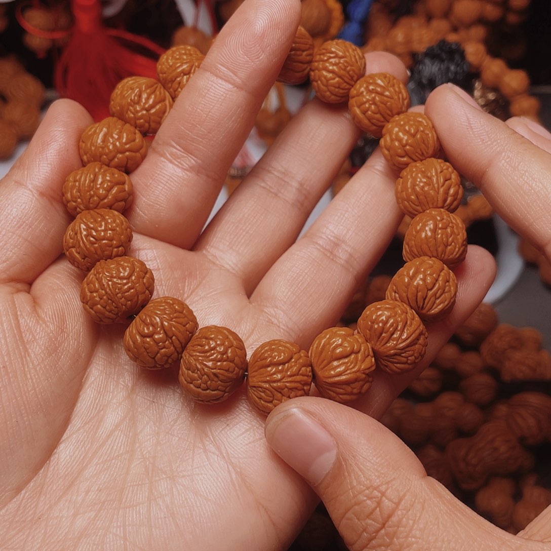 桃核吊坠龙纹桃枭