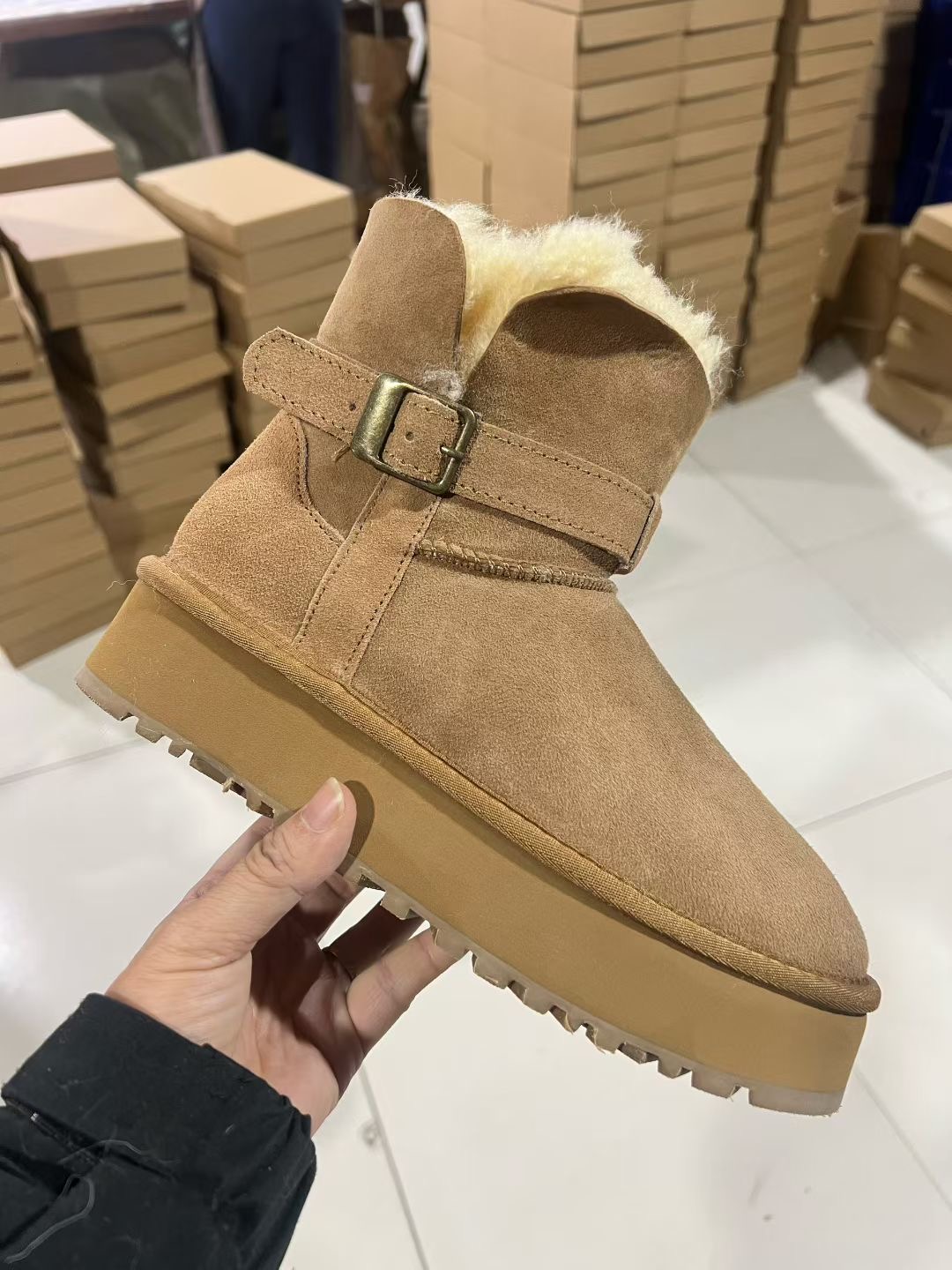 2025新款羊皮毛一体厚底小骑士短筒真皮真毛女士雪地靴