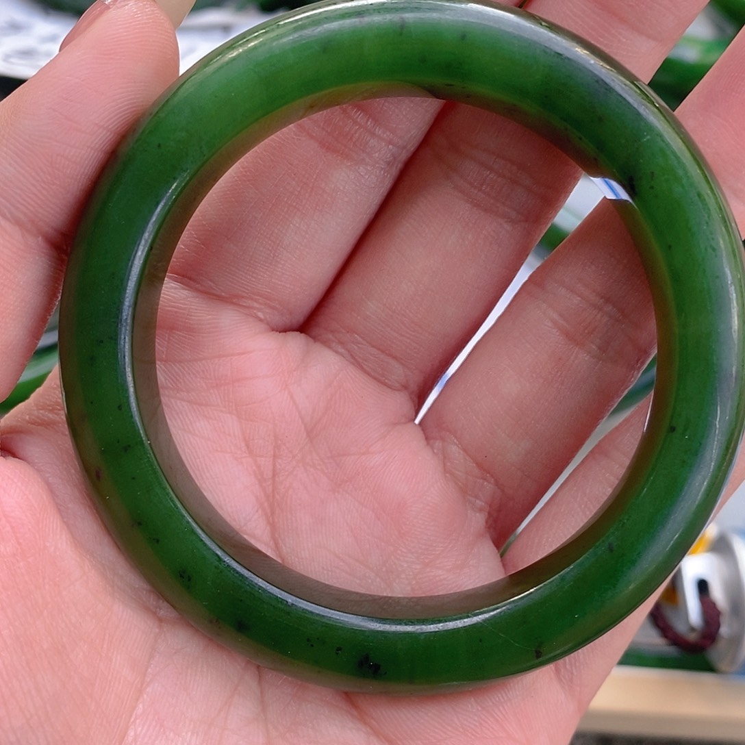 无***求和田玉（碧玉）未镶嵌手链