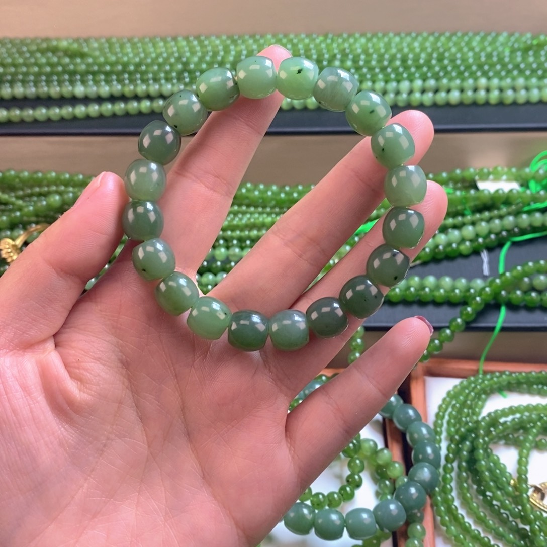 和田玉（碧玉）未镶嵌手链