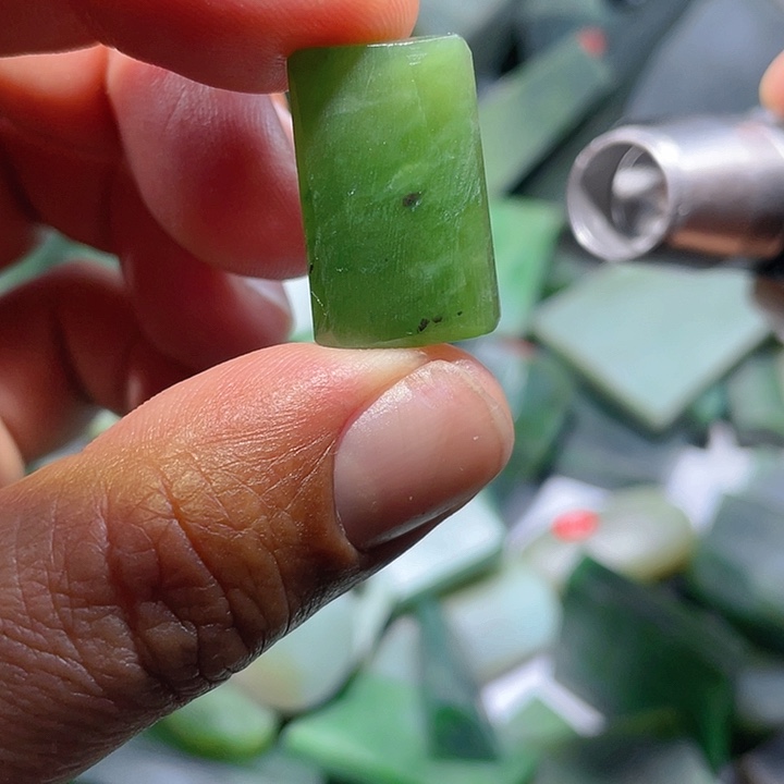 和田玉未镶嵌珠宝奇石