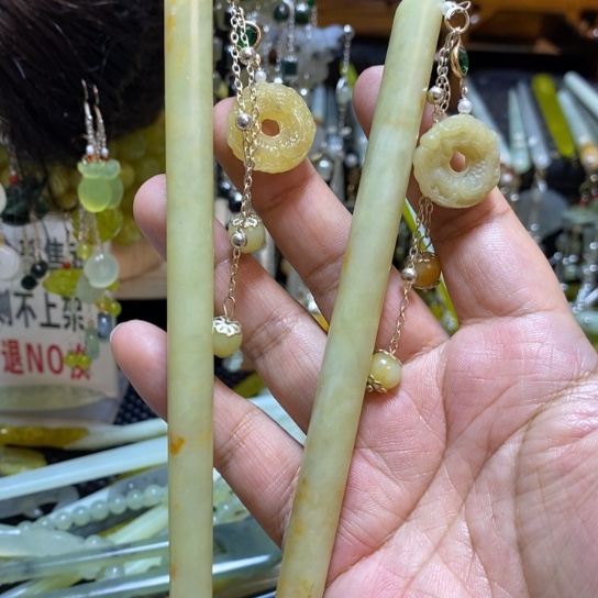 蛇纹石玉未镶嵌发簪