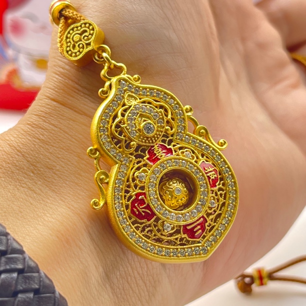 吊坠足银锆石 吊坠足银合成锆石金色珐琅锆石项链转动葫芦绳链