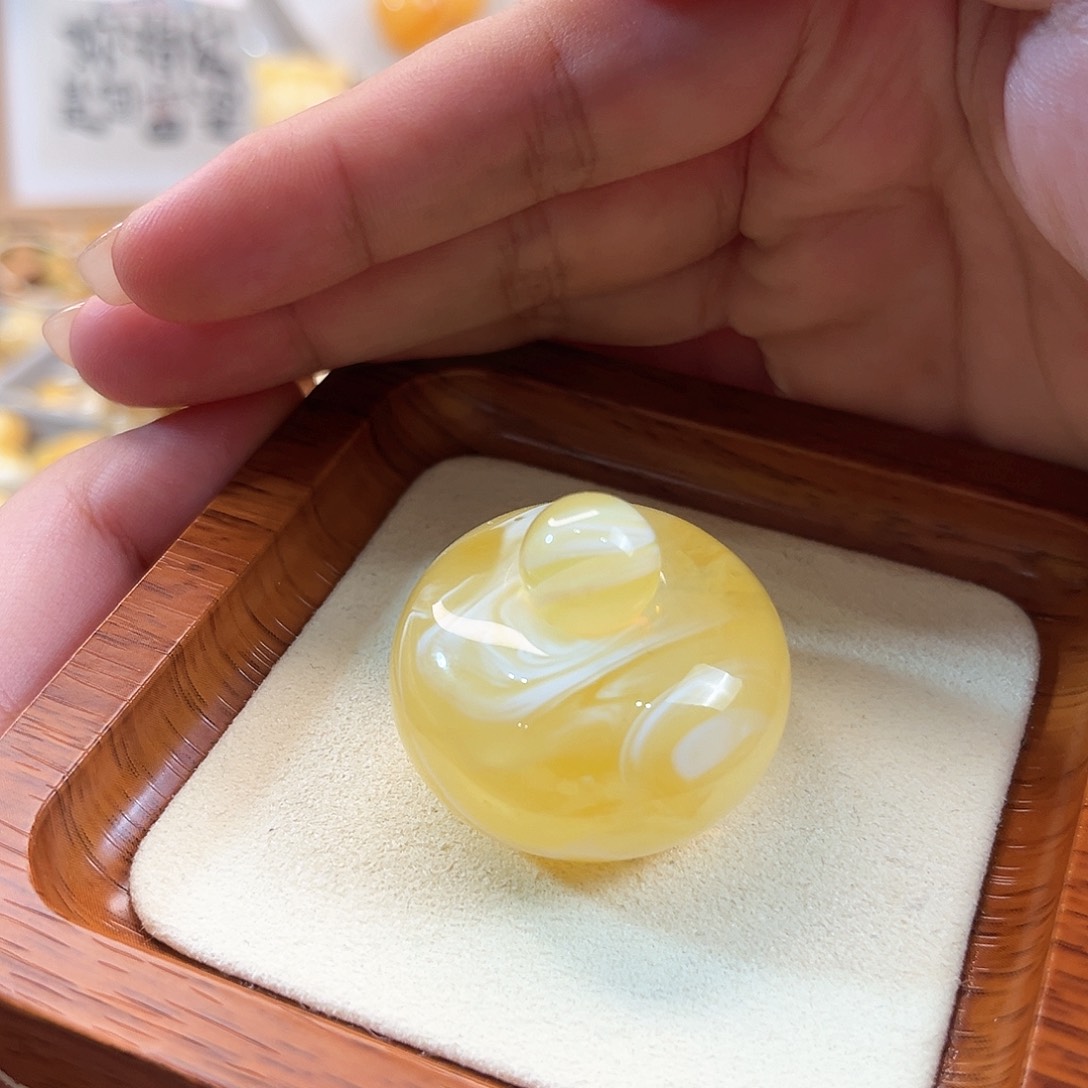 未镶嵌颈饰蜜蜡稀有类型满荧光拉丝金瓷白溶洞妖花蜜蜡平安扣吊坠