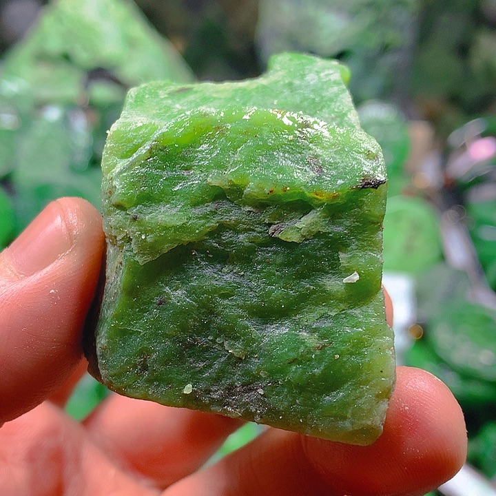 和田玉（碧玉）未镶嵌珠宝半成品
