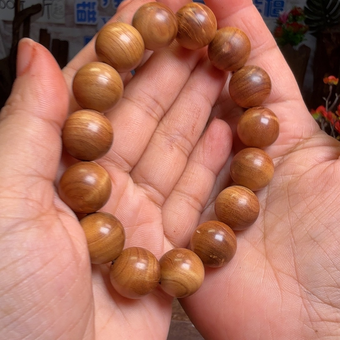檀香木手串1.5瑕疵处理