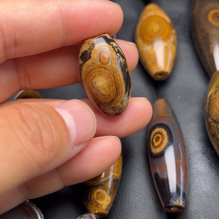 独***r颈饰未镶嵌石英质玉