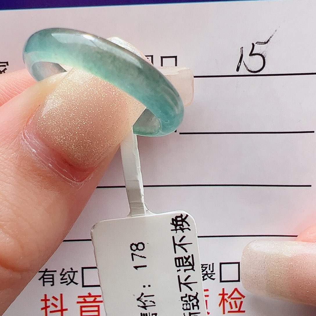 未镶嵌戒指翡翠翡翠