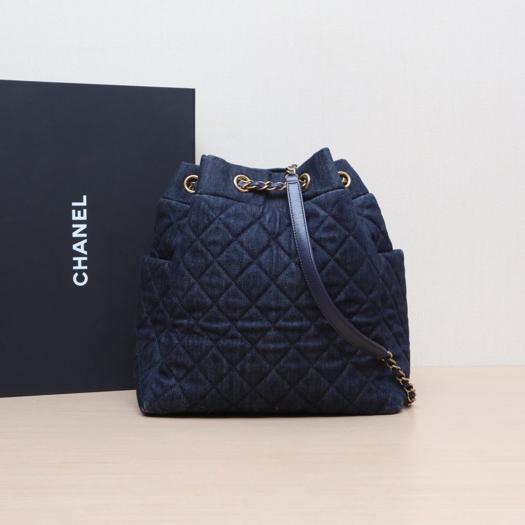 99新 Chanel/香奈儿 小花6花 蓝色 牛仔22开 深色丹宁 抽绳水桶包
