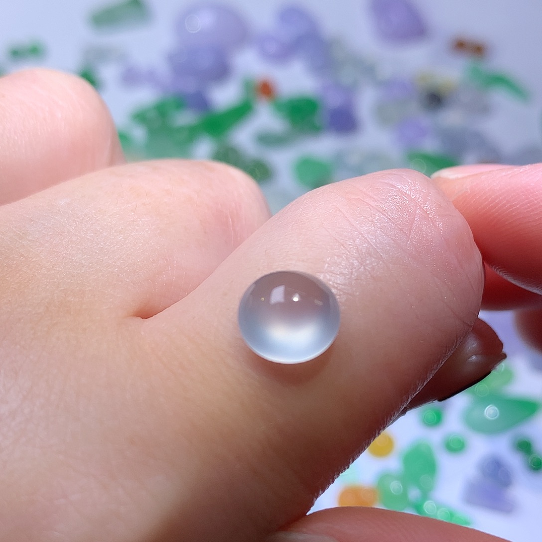 翡翠未镶嵌颈饰蛋