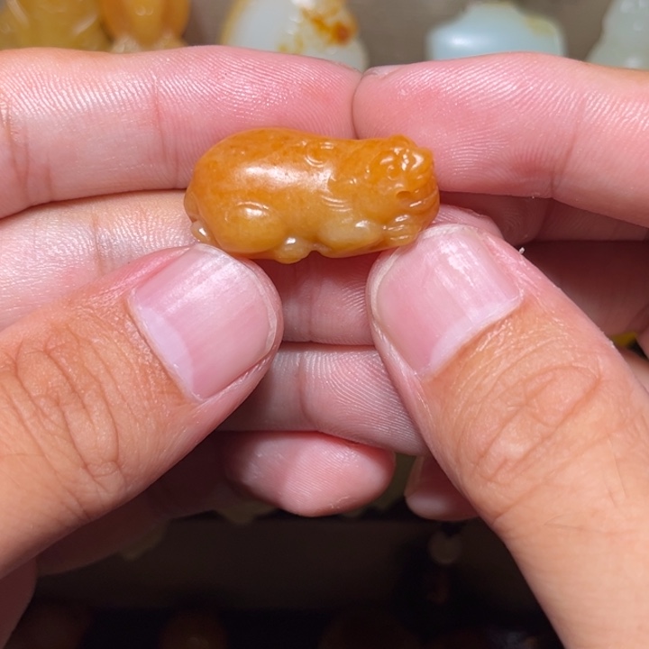 雾***影颈饰未镶嵌和田玉