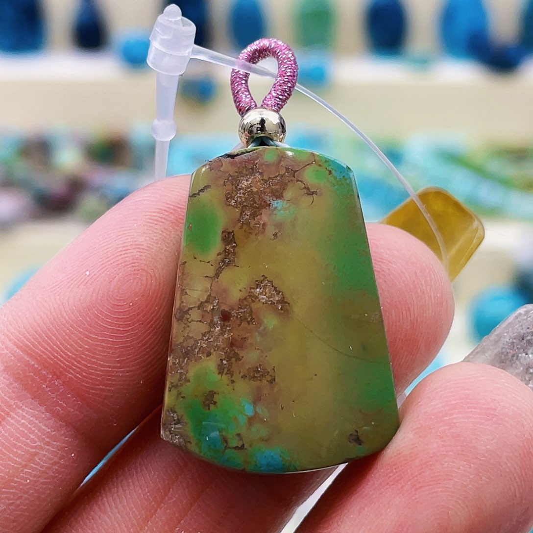 绿松石颈饰未镶嵌