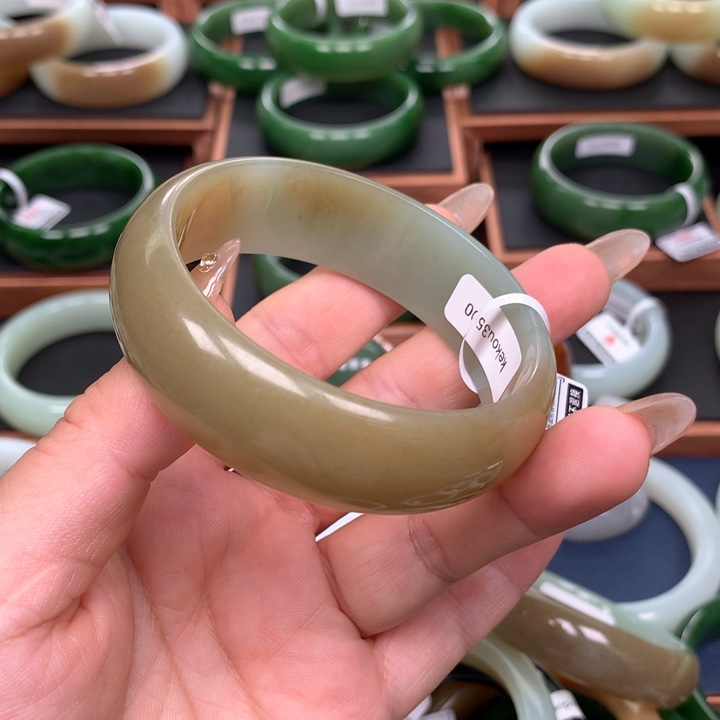 和田玉5758圈口未镶嵌