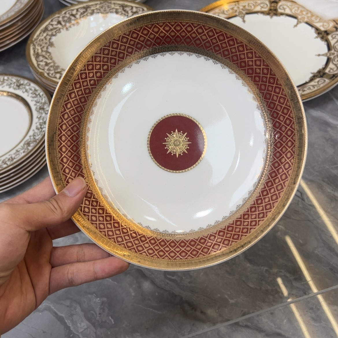 【闪购商品】瓷片8寸深菜盘孤品微瑕