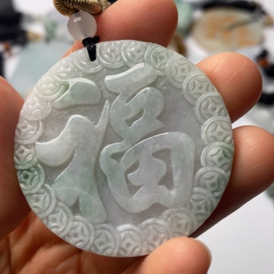 翡翠未镶嵌颈饰翡翠