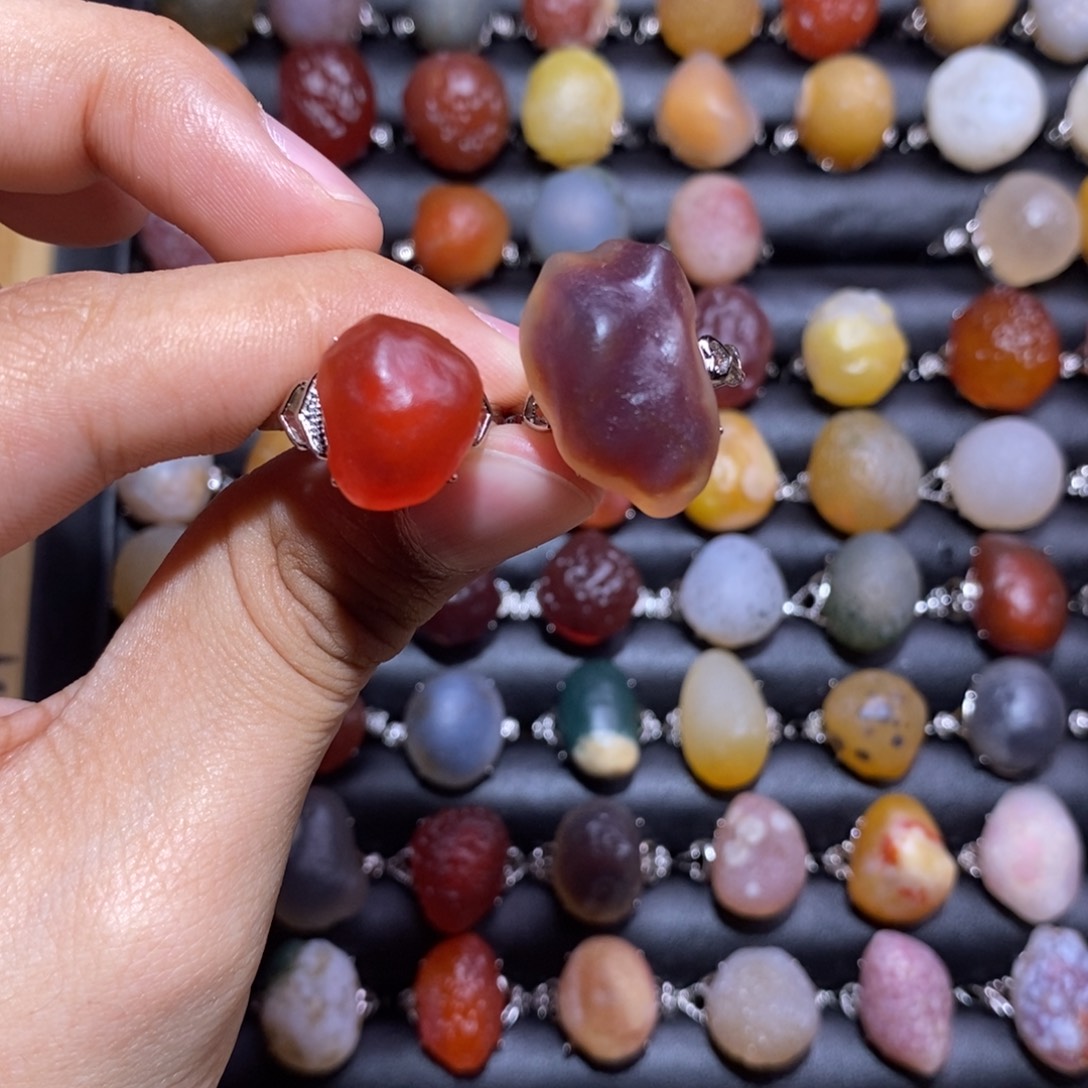 李***朵玛瑙/玉髓合金戒指