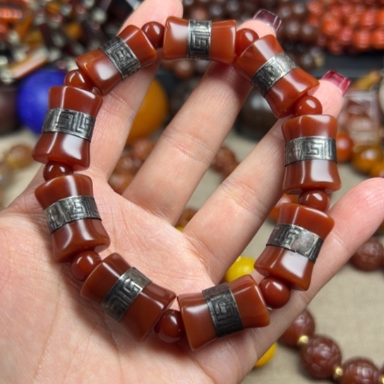 玛瑙/玉髓颈饰未镶嵌