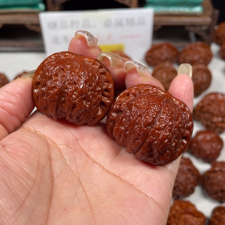 泉***文玩核桃吊坠血麒麟11LXP#00#