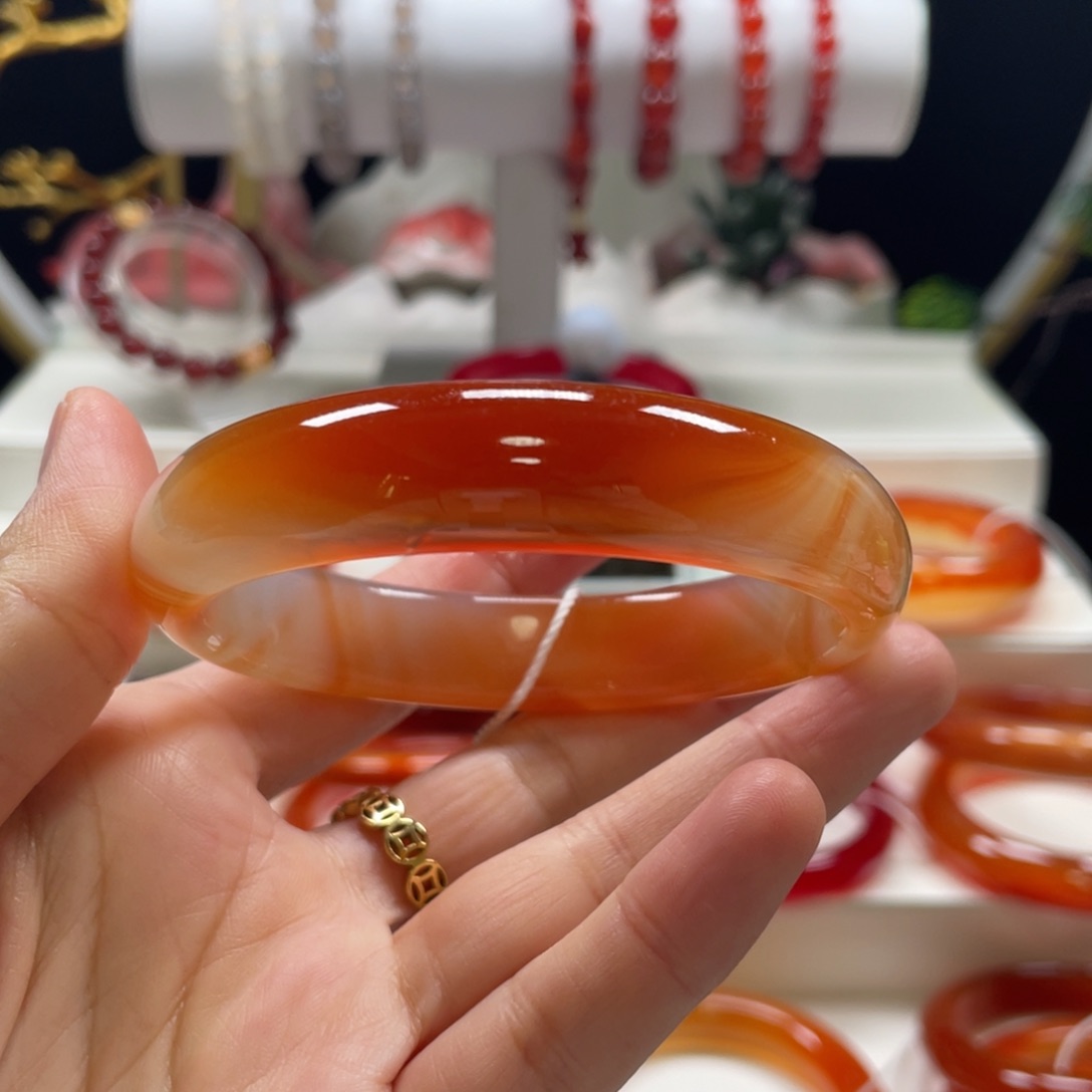 玛瑙/玉髓手镯未镶嵌