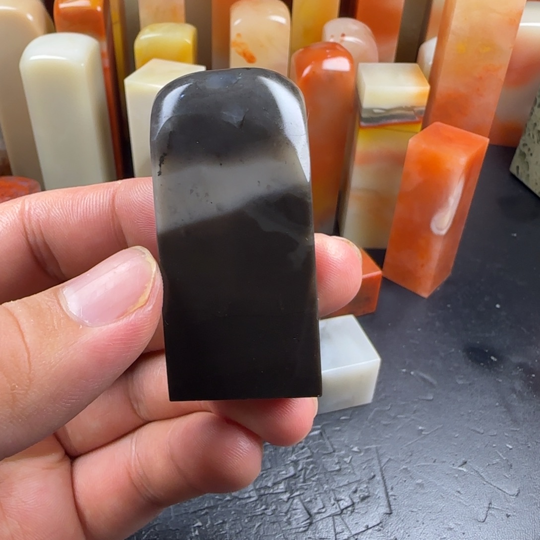 老挝石gjbnnnnnnujn