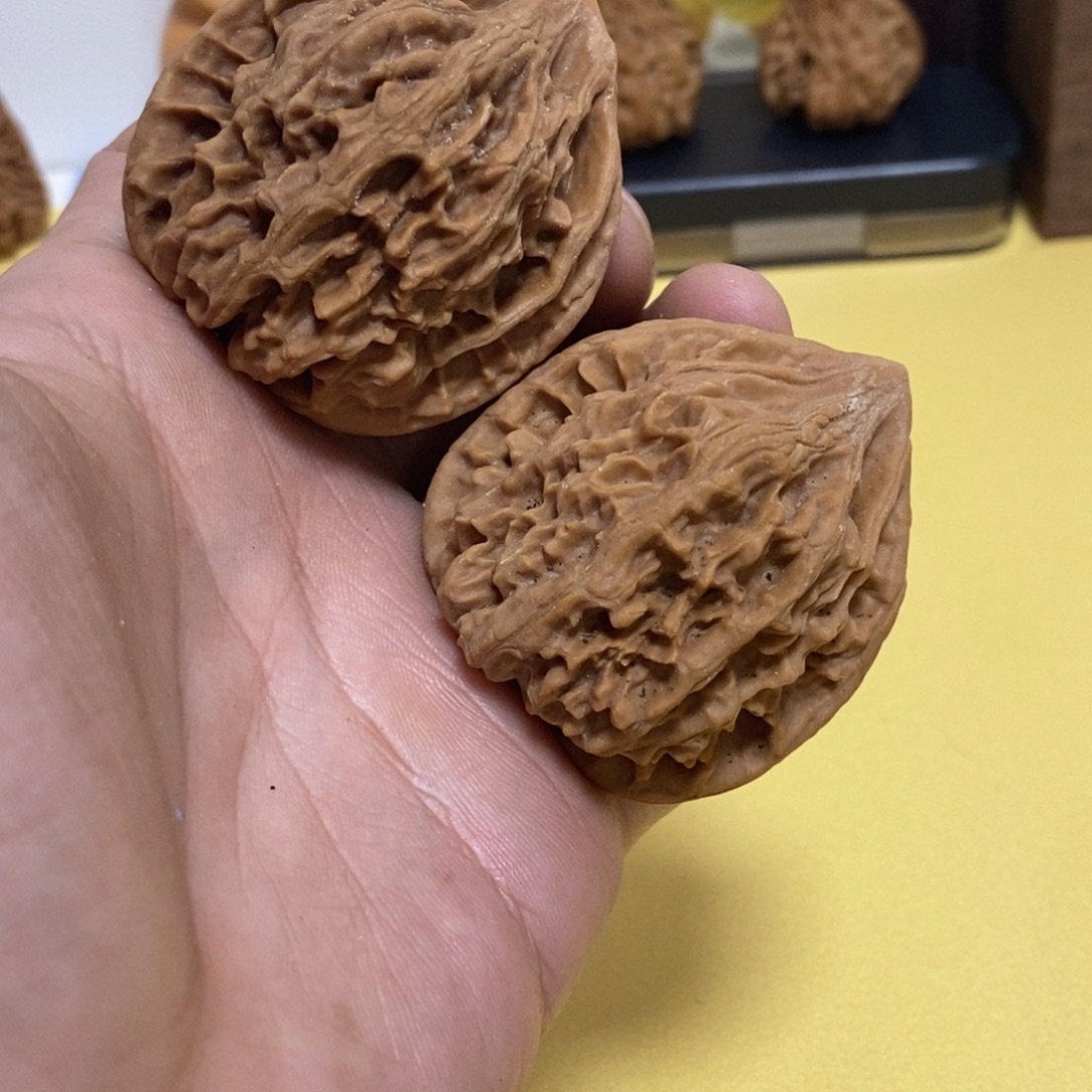 文玩核桃吊坠43修尖鸡心