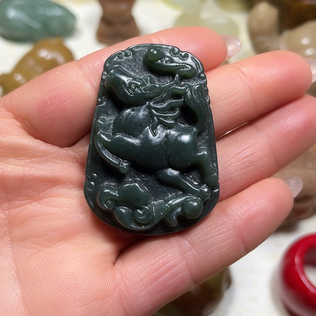 白玉菩提吊坠白玉菩提吊坠