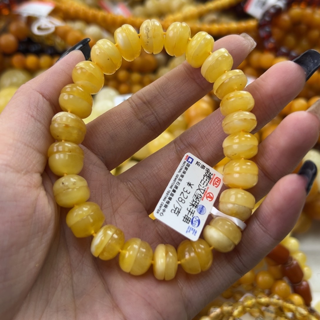 琥珀珠宝奇石未镶嵌