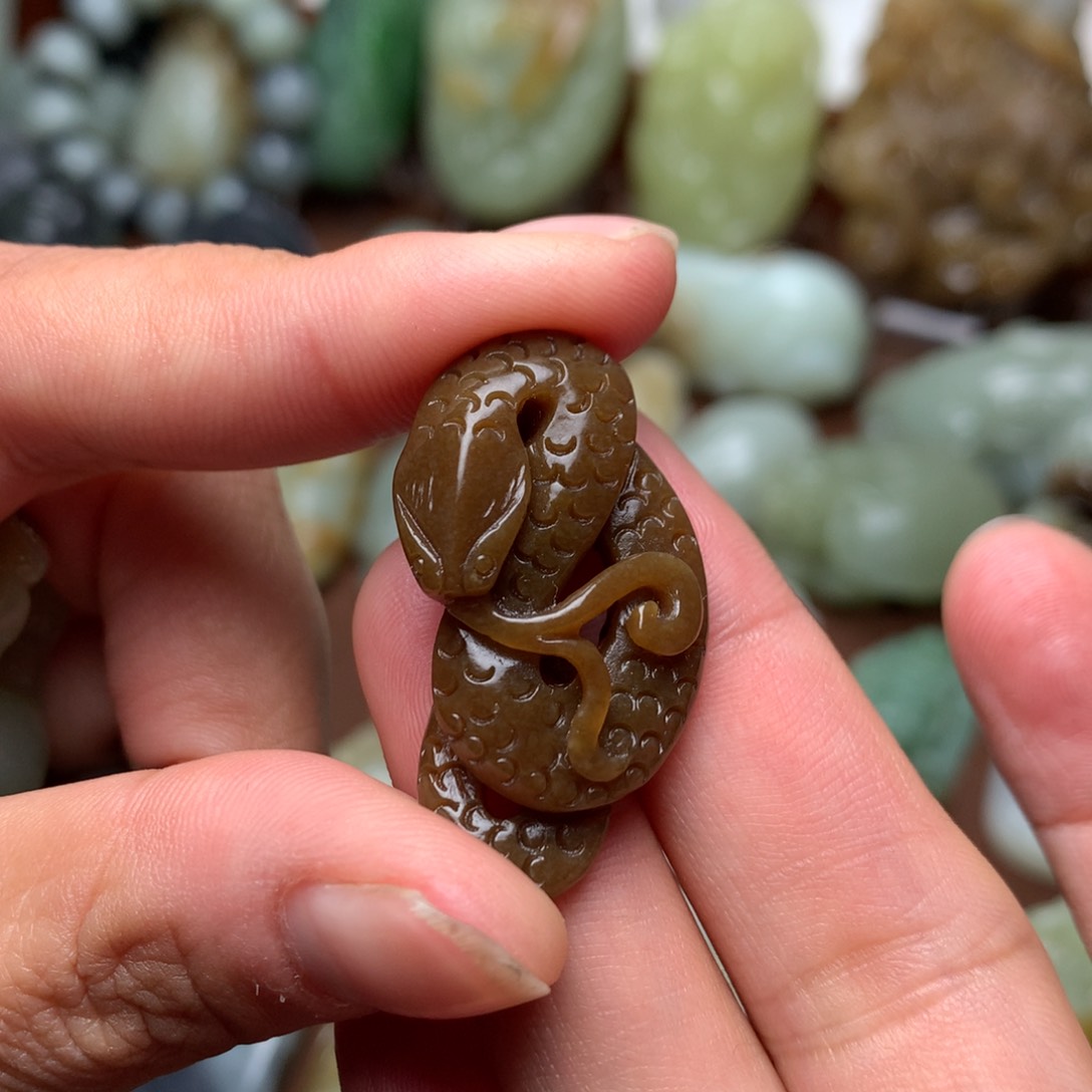 和田玉挂件未镶嵌颜*师