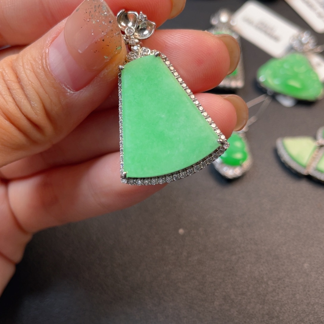 翡翠吊坠(不含链)银S925镶嵌