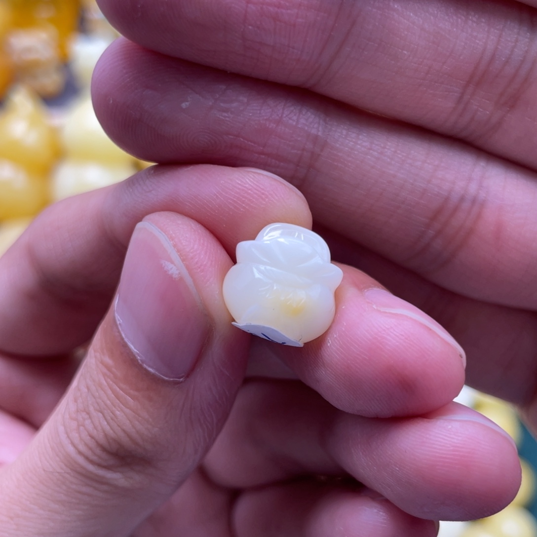 琥珀未镶嵌裸石蜜蜡