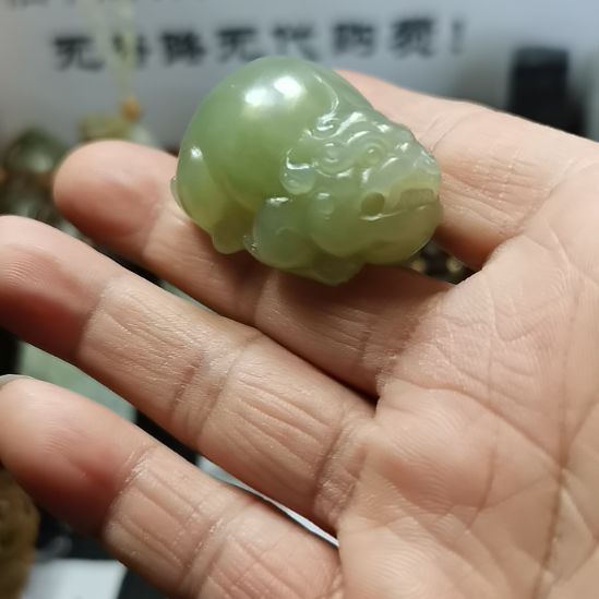 和田玉（糖玉）未镶嵌颈饰