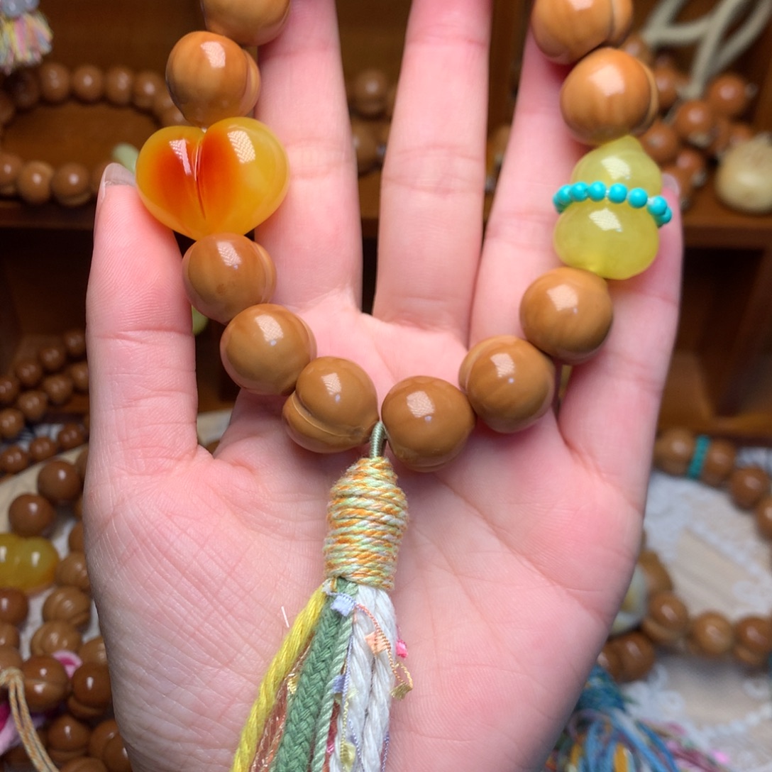 猴头核桃吊坠新款屁桃手持定制