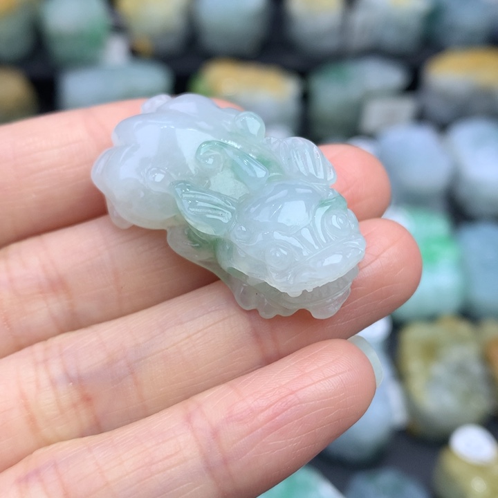 翡翠颈饰未镶嵌天然缅甸A货翡翠貔貅吊坠