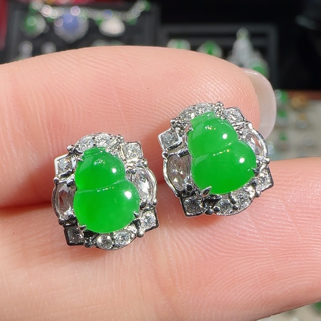 翡翠吊坠(不含链)18K金镶嵌茹